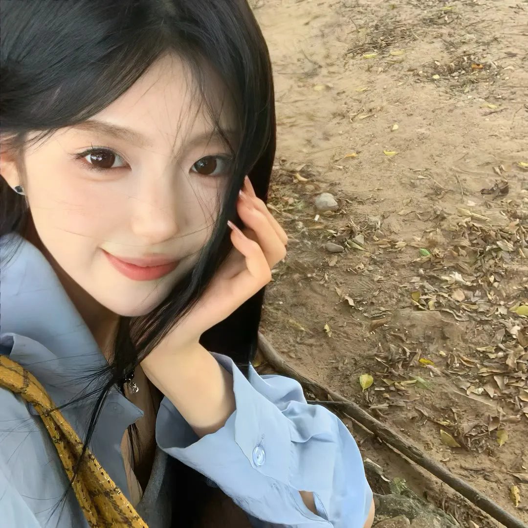 小资女孩向前冲